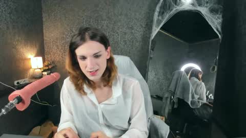Snapshot of anjella_botton chatting on 06/04/26, 06:47 Angel online show from 06/04/26, 06:47