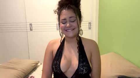 Snapshot of ann4montez_ chatting on 12/04/24, 03:37 Anna online show from 12/04/24, 03:37