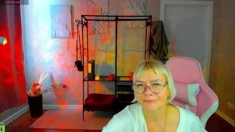 Snapshot of ann_annise chatting on 04/20/26, 07:44 ann_annise online show from 04/20/26, 07:44
