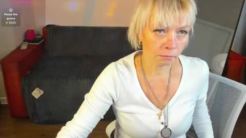 Snapshot of ann_annise chatting on 06/08/26, 01:20 ann_annise online show from 06/08/26, 01:20