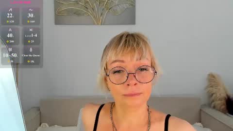 Snapshot of ann_annise chatting on 07/14/26, 09:14 ann_annise online show from 07/14/26, 09:14