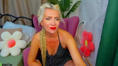 Luna Lady online show from 06/02/26, 08:38