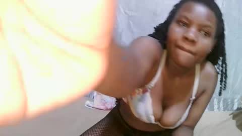 Snapshot of ann_keller chatting on 04/06/26, 05:30 ann_keller online show from 04/06/26, 05:30