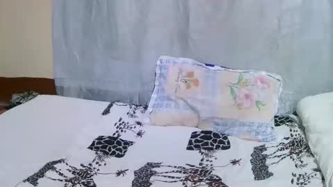 Snapshot of ann_keller chatting on 04/11/26, 07:45 ann_keller online show from 04/11/26, 07:45