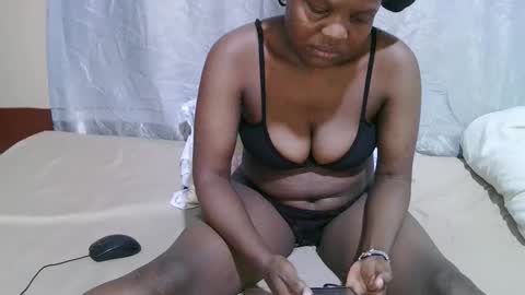 Snapshot of ann_keller chatting on 04/13/26, 08:53 ann_keller online show from 04/13/26, 08:53