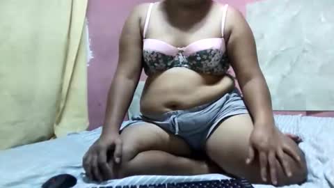 Snapshot of ann_rose2025 chatting on 10/20/25, 10:38 ann_rose2025 online show from 10/20/25, 10:38