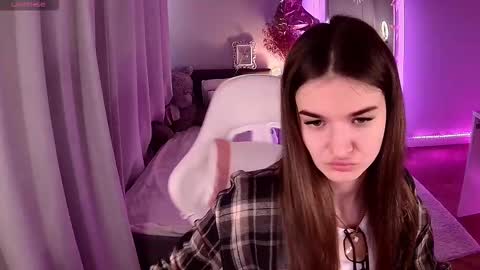 Snapshot of ann_woood chatting on 03/04/26, 07:25 ann_woood online show from 03/04/26, 07:25