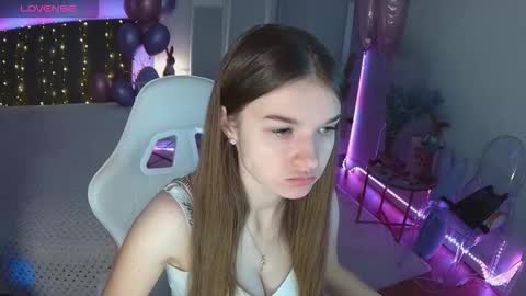 ann_woood online show from 03/19/26, 07:12
