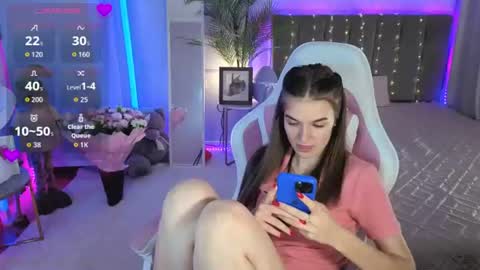 ann_woood online show from 06/25/26, 03:49