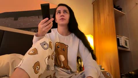 Anna online show from 01/06/26, 07:34