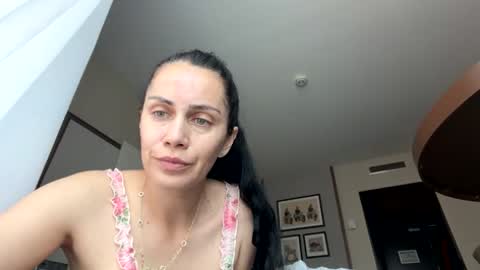 Anna online show from 05/25/26, 07:36