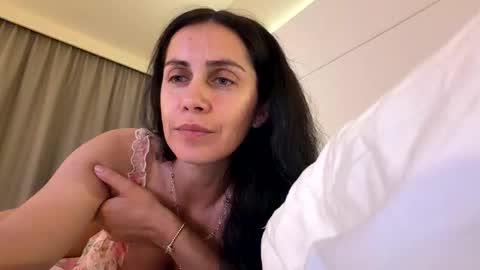 Anna online show from 05/25/26, 07:42