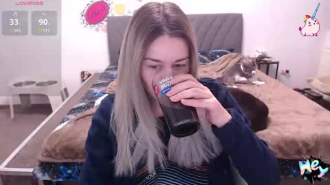 Snapshot of anna_ana chatting on 01/13/26, 06:13 Anadirectgirl online show from 01/13/26, 06:13