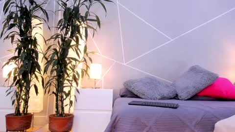 Anna online show from 12/10/24, 03:55