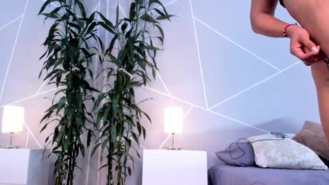 Anna online show from 01/28/25, 03:14