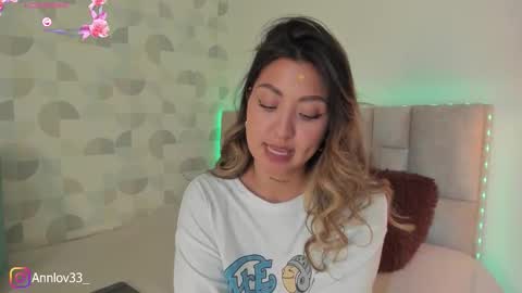 Ana Lucia online show from 09/18/25, 08:44