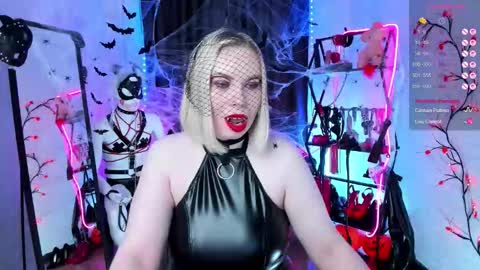 Snapshot of anna_maxwell chatting on 10/31/25, 02:12 Anna online show from 10/31/25, 02:12