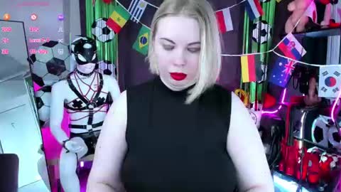Snapshot of anna_maxwell chatting on 07/03/26, 02:07 Anna online show from 07/03/26, 02:07