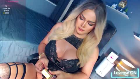 Miss Anna online show from 03/25/26, 09:10