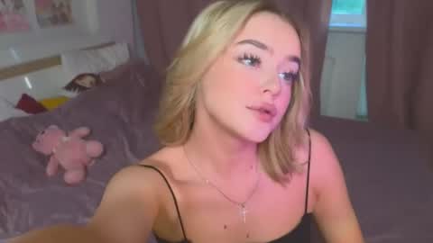 Anna online show from 03/10/26, 12:21