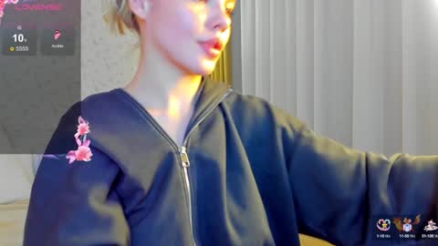 Snapshot of anna_robinson chatting on 01/17/25, 07:19 Anna online show from 01/17/25, 07:19