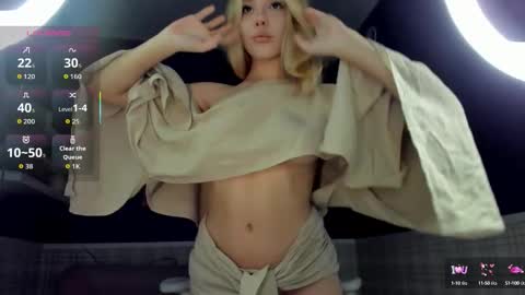 Snapshot of anna_robinson chatting on 09/21/25, 01:07 Anna online show from 09/21/25, 01:07