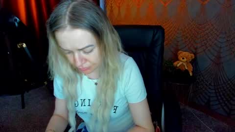 anna_snow9 online show from 06/01/26, 05:31