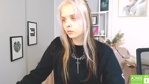 Snapshot of anna_sunshines chatting on 12/03/24, 10:28 Anna pvt is open online show from 12/03/24, 10:28