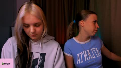 Snapshot of anna_sunshines chatting on 12/12/24, 10:34 Anna pvt is open online show from 12/12/24, 10:34