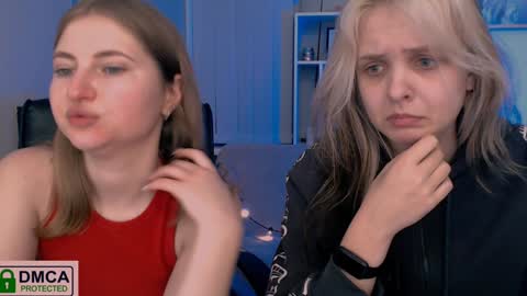 Snapshot of anna_sunshines chatting on 12/27/24, 08:39 Anna pvt is open online show from 12/27/24, 08:39