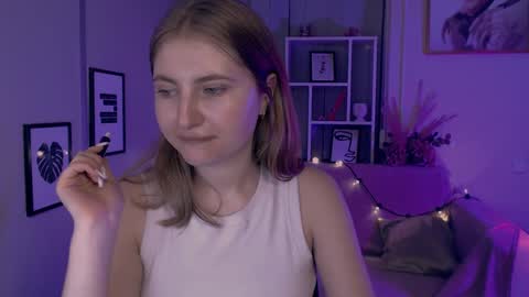 Snapshot of anna_sunshines chatting on 01/10/25, 08:26 Anna pvt is open online show from 01/10/25, 08:26