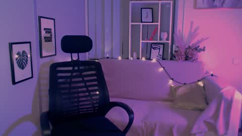 Snapshot of anna_sunshines chatting on 01/10/25, 11:29 Anna pvt is open online show from 01/10/25, 11:29