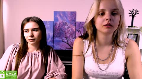 Snapshot of anna_sunshines chatting on 01/17/25, 11:06 Anna pvt is open online show from 01/17/25, 11:06