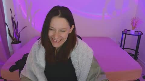 annaabels online show from 10/14/25, 05:08