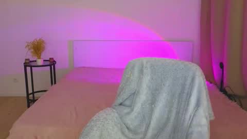 annaabels online show from 10/23/25, 09:57