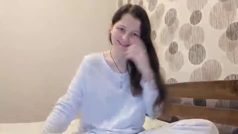 annaahcharm online show from 05/11/26, 10:21