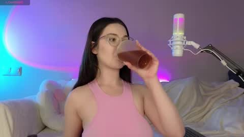 Snapshot of annaaoki chatting on 10/15/25, 08:14 AnnaAoki online show from 10/15/25, 08:14