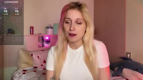 Snapshot of annabel_myr chatting on 10/08/25, 11:41 Annabel online show from 10/08/25, 11:41