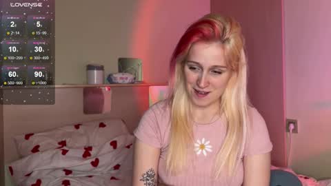 Snapshot of annabel_myr chatting on 11/26/25, 11:11 Annabel online show from 11/26/25, 11:11