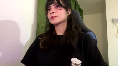 Anna online show from 12/05/25, 01:25