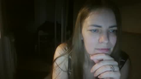 Snapshot of annadiamond1 chatting on 11/27/25, 11:40 annadiamond1 online show from 11/27/25, 11:40