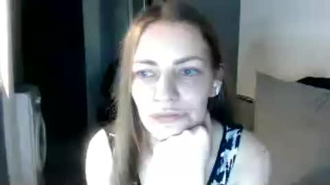 Snapshot of annadiamond1 chatting on 07/12/26, 08:55 annadiamond1 online show from 07/12/26, 08:55