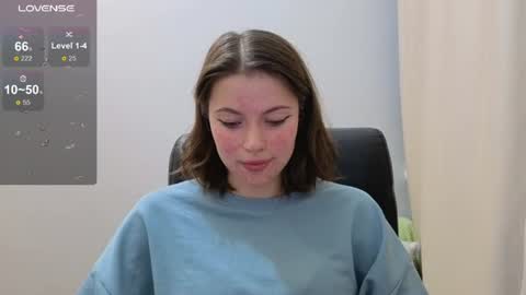 Snapshot of annadutton chatting on 07/19/26, 07:28 Luna online show from 07/19/26, 07:28