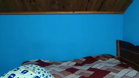 Snapshot of annahhotgirl chatting on 11/30/25, 05:06 annahhotgirl online show from 11/30/25, 05:06