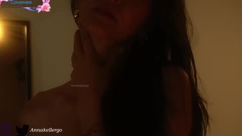 Snapshot of annakellergo chatting on 02/01/25, 02:05 Anna k online show from 02/01/25, 02:05