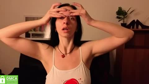 Snapshot of annakillian_kiss chatting on 05/11/26, 05:24 Anna online show from 05/11/26, 05:24