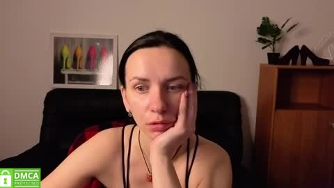 Snapshot of annakillian_kiss chatting on 05/19/26, 05:25 Anna online show from 05/19/26, 05:25