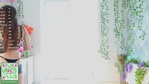 Snapshot of annamarie_foryou chatting on 06/27/26, 01:39 Holly Molly Im Polly online show from 06/27/26, 01:39