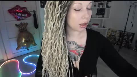 Anna online show from 05/31/26, 02:02