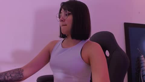 Annara Lein online show from 11/20/25, 03:39